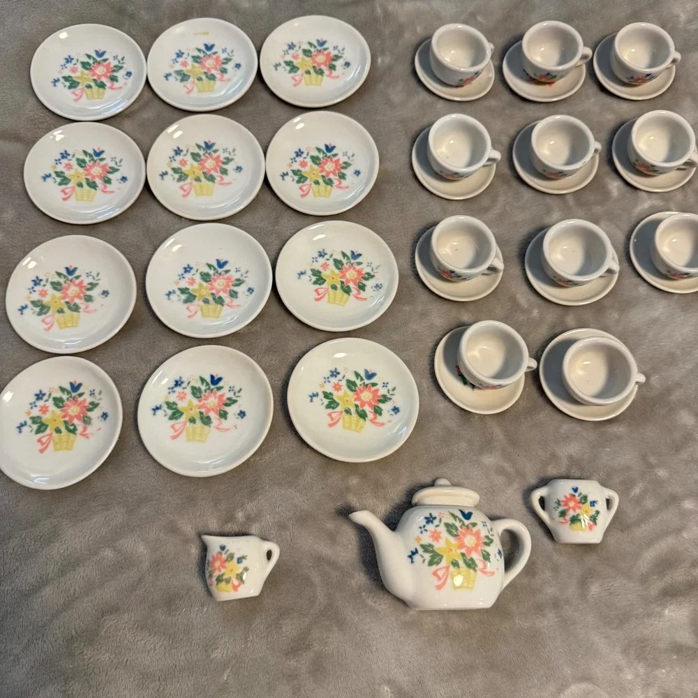 Vintage Miniature Floral Tea‎ Set 35 Pieces Cottagecore Display